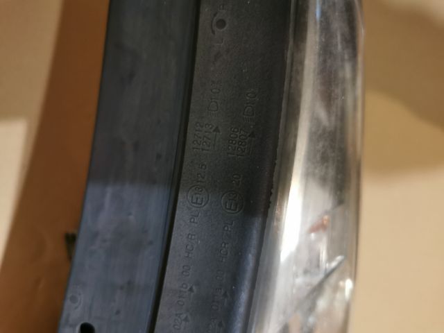 bontott HYUNDAI ix35 Bal Fényszóró