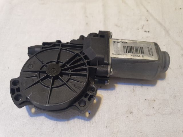 bontott HYUNDAI ix35 Bal hátsó Ablakemelő Motor