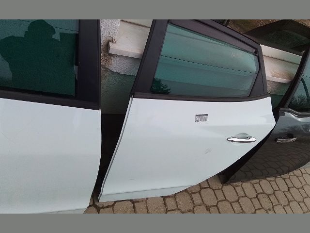 bontott HYUNDAI ix35 Bal hátsó Ajtó Kárpit