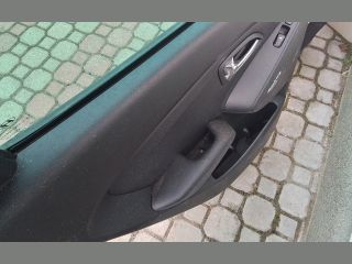 bontott HYUNDAI ix35 Bal hátsó Ajtó (Részeivel)