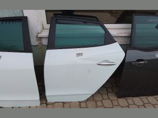 bontott HYUNDAI ix35 Bal hátsó Ajtó (Részeivel)