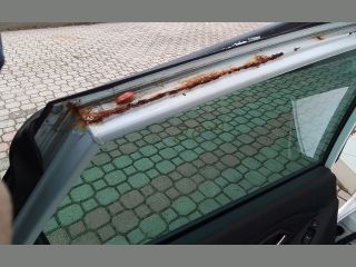 bontott HYUNDAI ix35 Bal hátsó Ajtó (Részeivel)