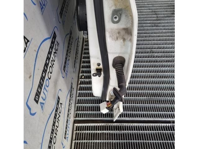 bontott HYUNDAI ix35 Bal hátsó Ajtó (Üres lemez)