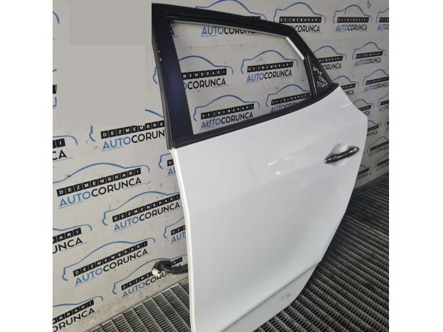 bontott HYUNDAI ix35 Bal hátsó Ajtó (Üres lemez)