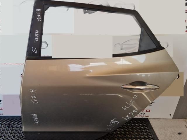 bontott HYUNDAI ix35 Bal hátsó Ajtó (Üres lemez)