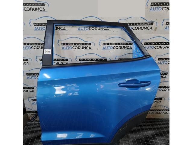 bontott HYUNDAI ix35 Bal hátsó Ajtó (Üres lemez)