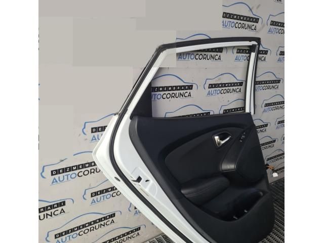 bontott HYUNDAI ix35 Bal hátsó Ajtó (Üres lemez)