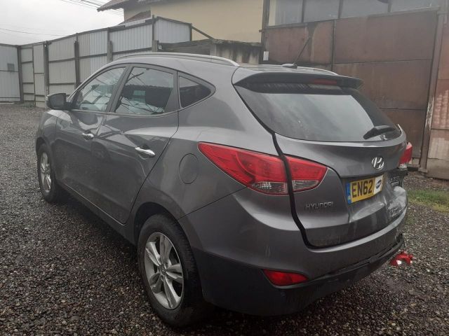 bontott HYUNDAI ix35 Bal hátsó Ajtó (Üres lemez)