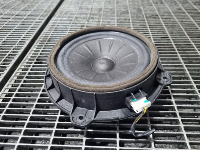 bontott HYUNDAI ix35 Bal hátsó Hangszóró