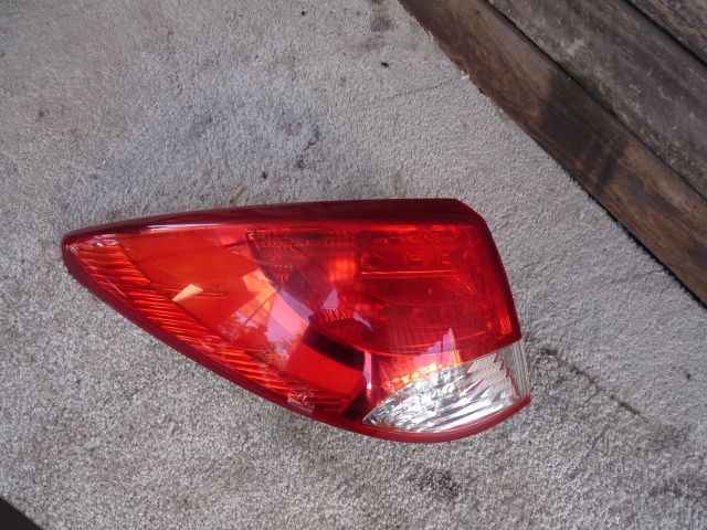 bontott HYUNDAI ix35 Bal Hátsó Lámpa