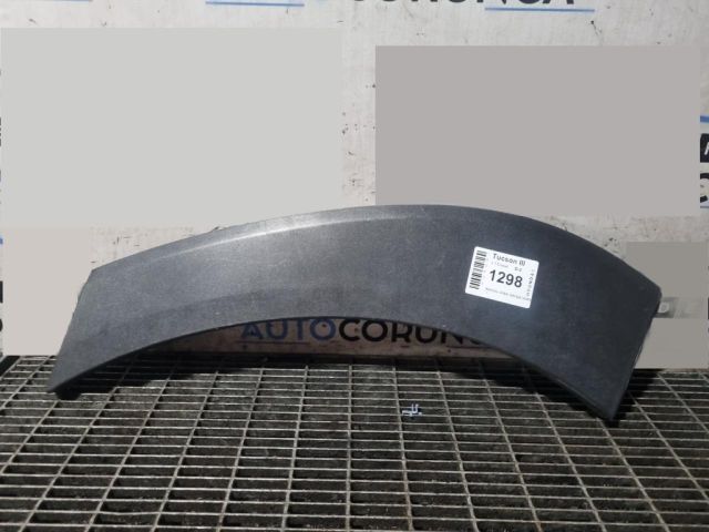 bontott HYUNDAI ix35 Bal hátsó Sárvédő Díszléc