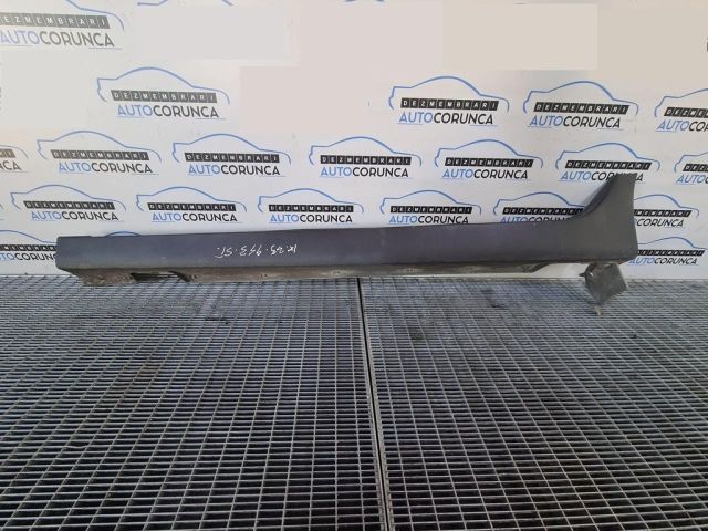 bontott HYUNDAI ix35 Bal Küszöb