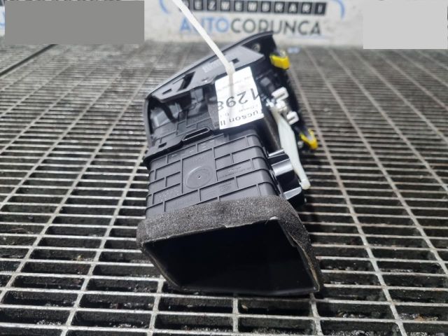 bontott HYUNDAI ix35 Bal Szellőző