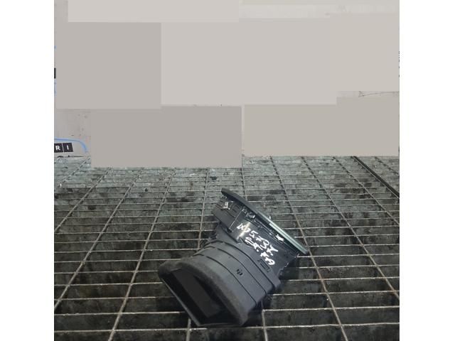 bontott HYUNDAI ix35 Bal Szellőző