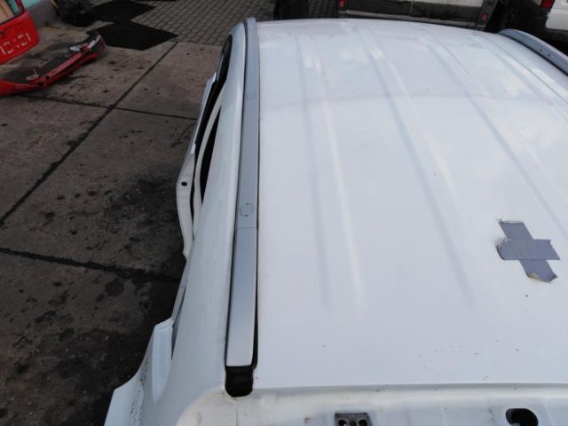 bontott HYUNDAI ix35 Bal Tetősín