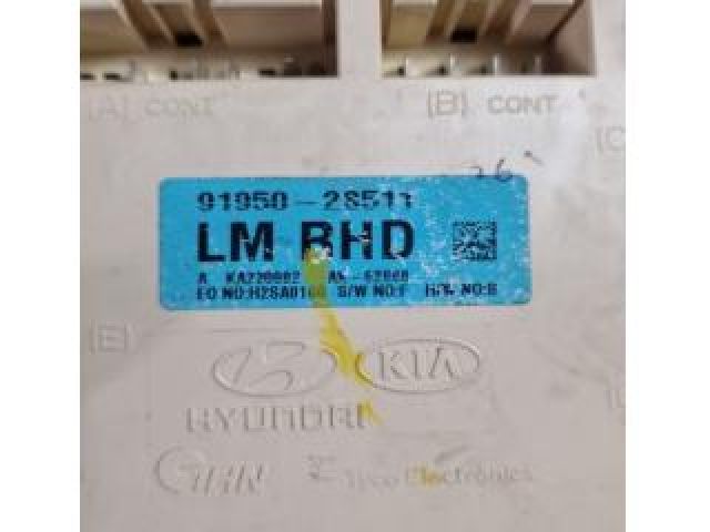 bontott HYUNDAI ix35 Biztosítéktábla Utastér