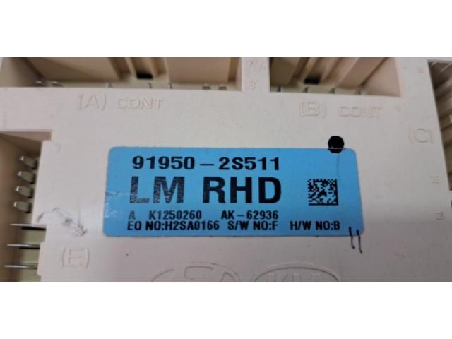 bontott HYUNDAI ix35 Biztosítéktábla Utastér