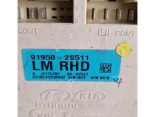 bontott HYUNDAI ix35 Biztosítéktábla Utastér