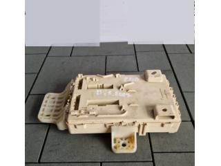 bontott HYUNDAI ix35 Biztosítéktábla Utastér