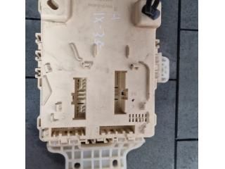 bontott HYUNDAI ix35 Biztosítéktábla Utastér