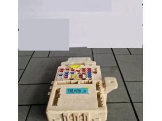 bontott HYUNDAI ix35 Biztosítéktábla Utastér