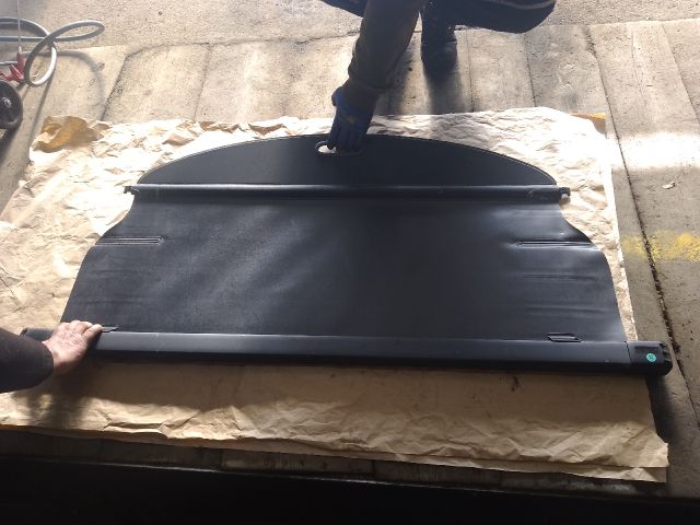 bontott HYUNDAI ix35 Csomagtér Roló