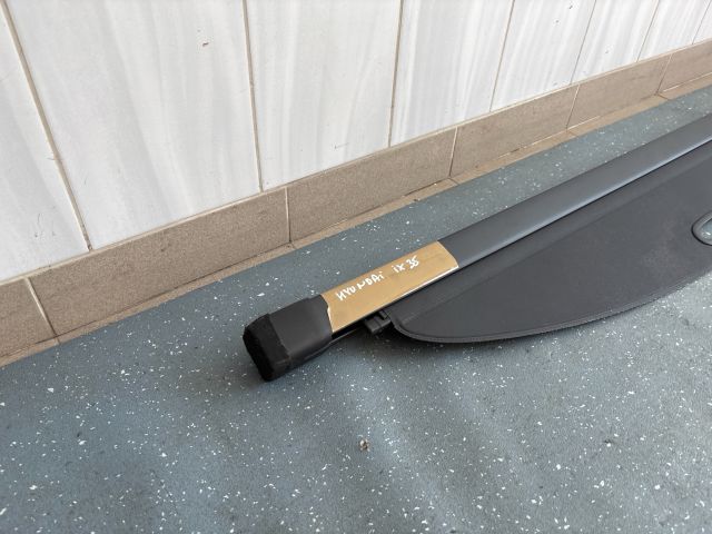 bontott HYUNDAI ix35 Csomagtér Roló