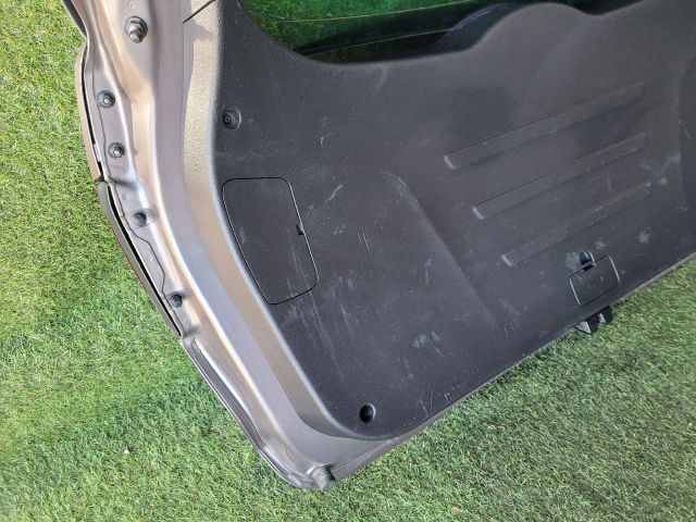 bontott HYUNDAI ix35 Csomagtérajtó (Részeivel)