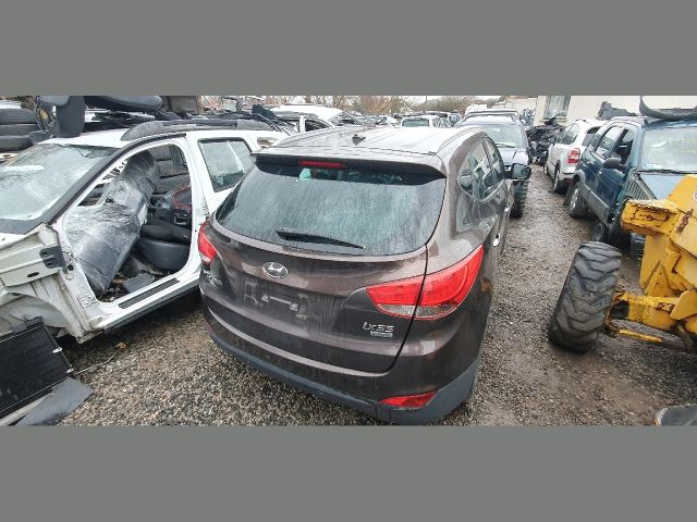 bontott HYUNDAI ix35 Csomagtérajtó (Részeivel)