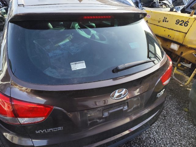 bontott HYUNDAI ix35 Csomagtérajtó (Részeivel)