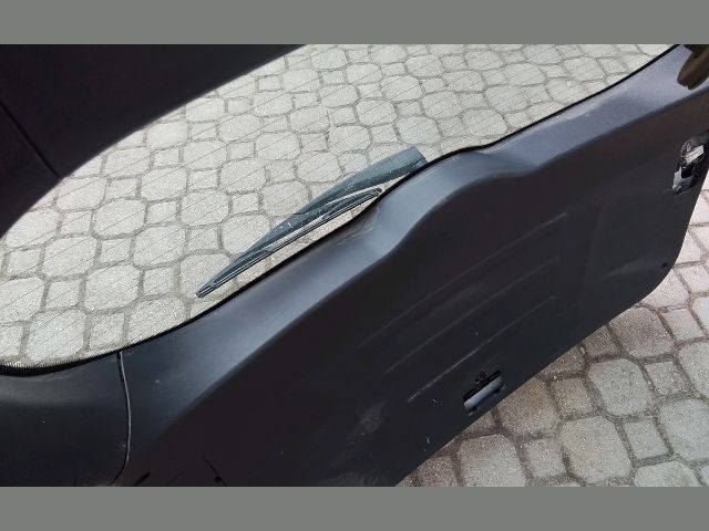 bontott HYUNDAI ix35 Csomagtérajtó (Részeivel)