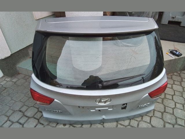 bontott HYUNDAI ix35 Csomagtérajtó (Részeivel)