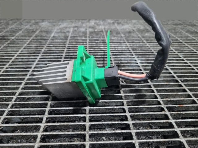 bontott HYUNDAI ix35 Előtét Ellenállás Fűtőmotor