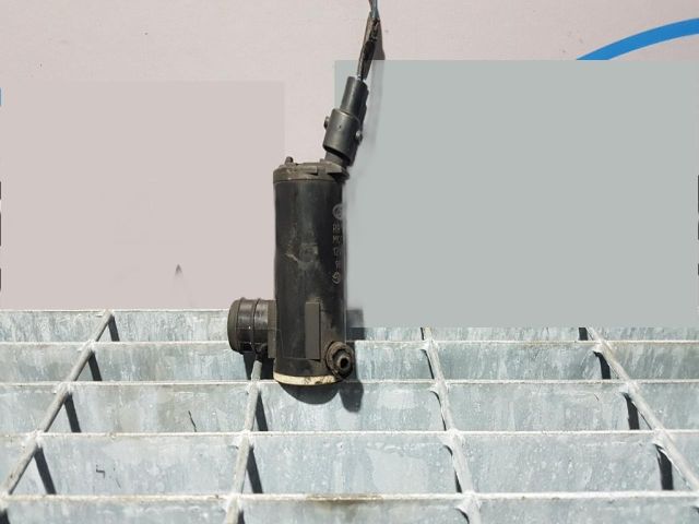 bontott HYUNDAI ix35 Első Ablakmosó Szivattyú