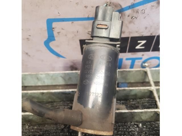 bontott HYUNDAI ix35 Első Ablakmosó Szivattyú