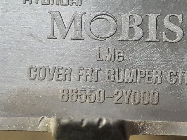 bontott HYUNDAI ix35 Első Lökhárító Alsó Középső Díszrács