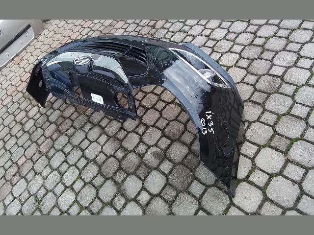 bontott HYUNDAI ix35 Első Lökhárító (Részeivel)