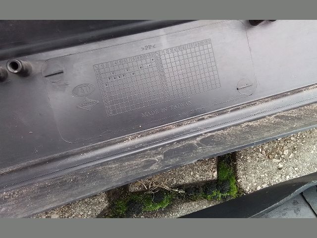 bontott HYUNDAI ix35 Első Lökhárító (Részeivel)