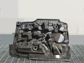 bontott HYUNDAI ix35 Felső Hűtőburkolat