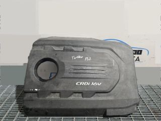 bontott HYUNDAI ix35 Felső Hűtőburkolat