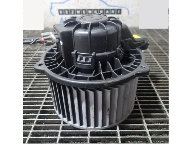 bontott HYUNDAI ix35 Fűtőmotor (Klímás)