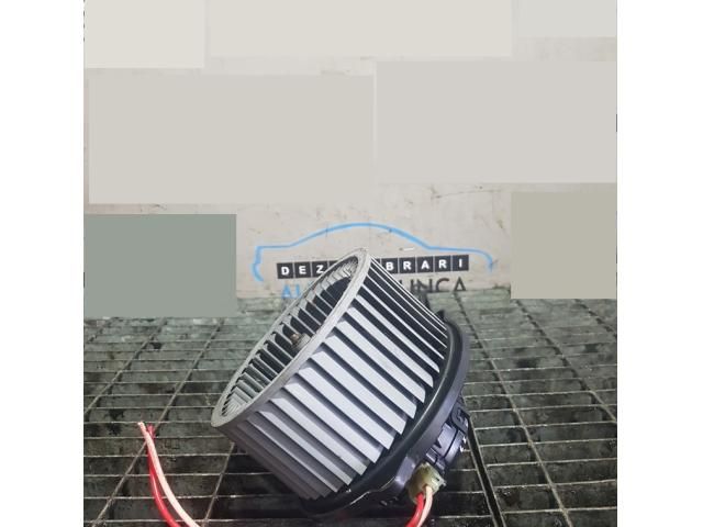 bontott HYUNDAI ix35 Fűtőmotor (Klímás)