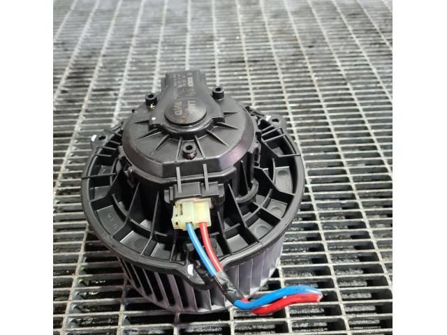 bontott HYUNDAI ix35 Fűtőmotor (Klímás)