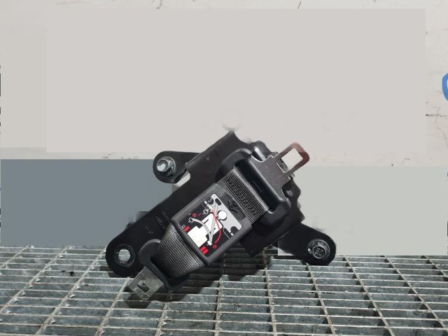 bontott HYUNDAI ix35 Hátsó középső Biztonsági Öv