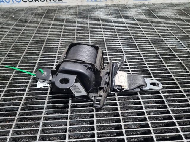 bontott HYUNDAI ix35 Hátsó középső Biztonsági Öv