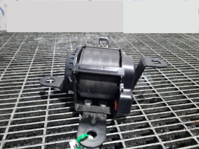 bontott HYUNDAI ix35 Hátsó középső Biztonsági Öv