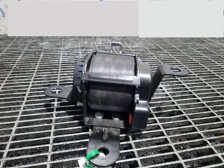 bontott HYUNDAI ix35 Hátsó középső Biztonsági Öv