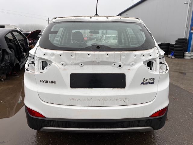 bontott HYUNDAI ix35 Hátsó Lökhárító (Részeivel)