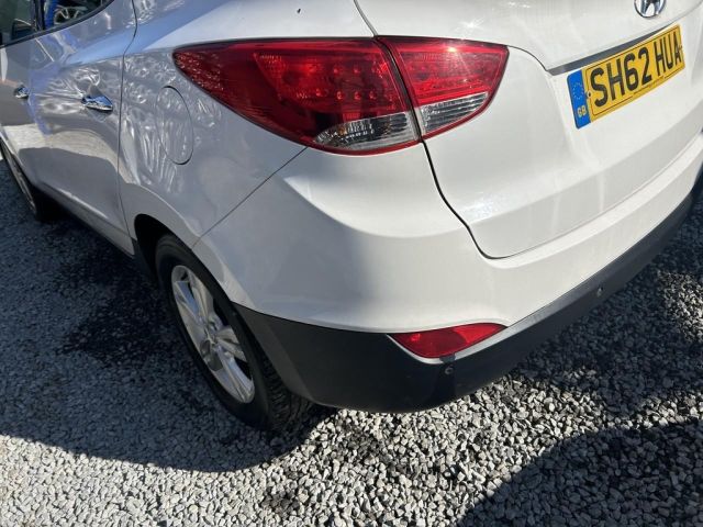 bontott HYUNDAI ix35 Hátsó Lökhárító (Üresen)