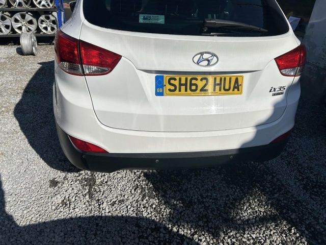 bontott HYUNDAI ix35 Hátsó Lökhárító (Üresen)